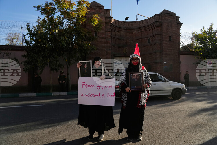 СподелиИран изрази удовлетворение във връзка с условното освобождаване на иранската