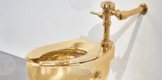 Тоалетна от масивно злато ще бъде предложена на търг в „Сотбис“ с начална цена от 10 милиона щатски долара