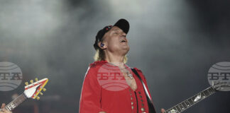 Трябва да правиш това, което правиш най-добре, казва Матиас Ябс, китарист на „Скорпиънс“, който днес навършва 70 години