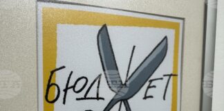 Творби на карикатуриста Рачо Рачев показаха в Казанлък в юбилейна изложба по повод 80 години от рождението му