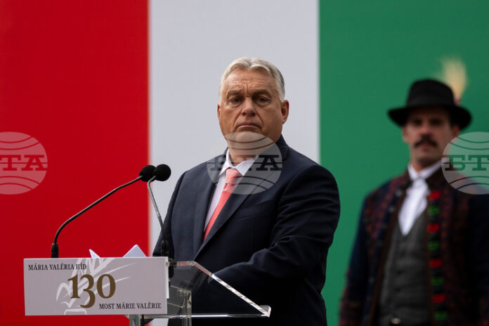 Унгария търси начин да "заобиколи" американските санкции за руски нефтени компании, заяви премиерът Орбан пред националното радио