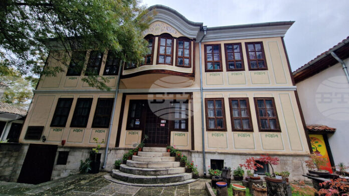 В Сребровата къща в Шумен ще бъдат открити бонсай градина и нова тематична експозиция