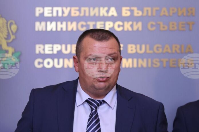 В три области – Бургас, Монтана и Перник, в различни общини има въведено бедствено положение, каза заместник-министър Тони Тодоров