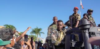 Военните в Мадагаскар поеха контрола над страната, заяви полковник от армията