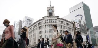 Японският износ расте под очакванията през септември в очакване на пакет от икономически мерки на новия премиер на страната