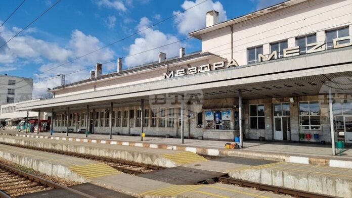 Железничар е загинал по време на работа на гара Мездра