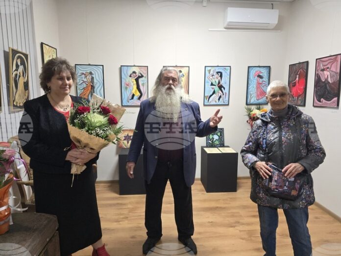 „Цвят и форма“ е втората самостоятелна изложба на Йорданка Кочкова, подредена в Плевен