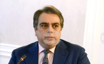 Асен Василев: Няма причина да сме в процедура по свръхдефицит за 2025 г. Асен Василев