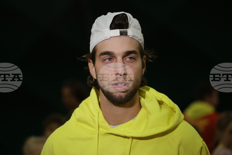 СподелиАдриан Андреев напусна турнира по тенис на клей от сериите