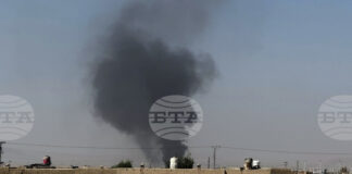 Афганистан съобщи, че е бил атакуван със снаряди от Пакистан въпреки текущите преговори за примирие