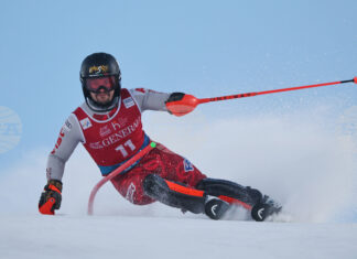 Алберт Попов завърши 23-и в първия слалом при мъжете от новия сезон в Световната купа, Лукас Пинейро Бротен ликува в Леви Алберт Попов зае 22-о място в първия манш от първия слалом при мъжете от новия сезон в Световната купа по ски алпийски дисциплини