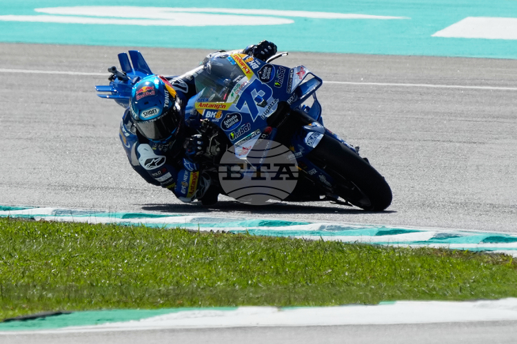 СподелиИспанският пилот Алекс Маркес представляващ отбора на Грезини Рейсинг триумфира