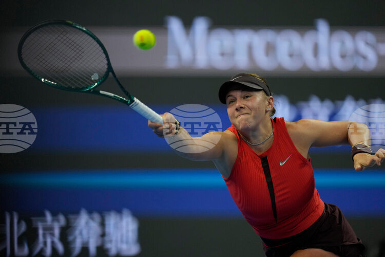 СподелиАманда Анисимова от Съединените щати успя да направи обрат срещу