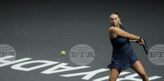 Аманда Анисимова преодоля груповата фаза на Финалния турнир на Женската тенис асоциация след победа над Ига Швьонтек