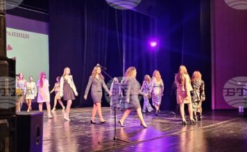 Благотворително ревю концерт в Русе събра средства за две каузи в Деня на православната християнска младеж и семейство