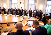 Управляващите отхвърлиха исканията на опозицията за осигурителната тежест и извънредни плащания на пенсионерите