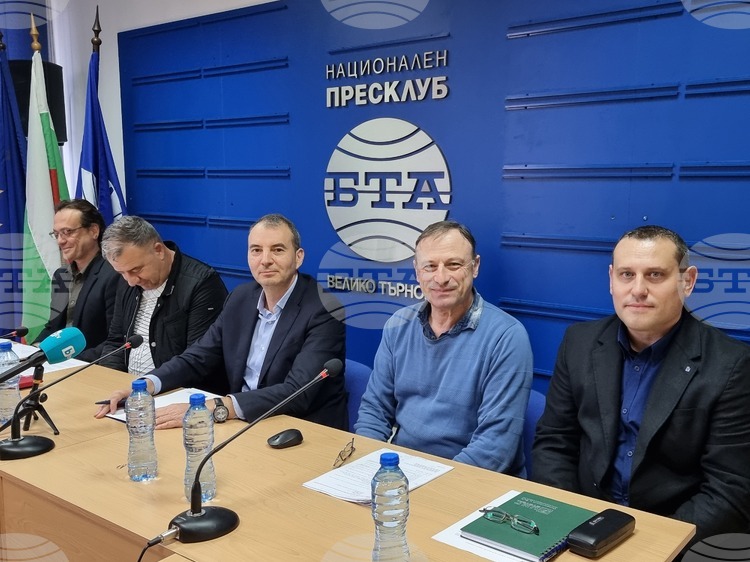 Дървопреработвателната компания Кроношпан в Велико Търново планира да инвестира 20