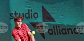 Динко Динев се класира за втория кръг на сингъл на турнир по тенис в Гърция