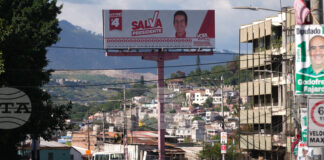 ДОПЪЛНЕНА
                                                                                                Гласоподавателите в Хондурас избират днес дали левицата да продължи да управлява или да върнат на власт десницата