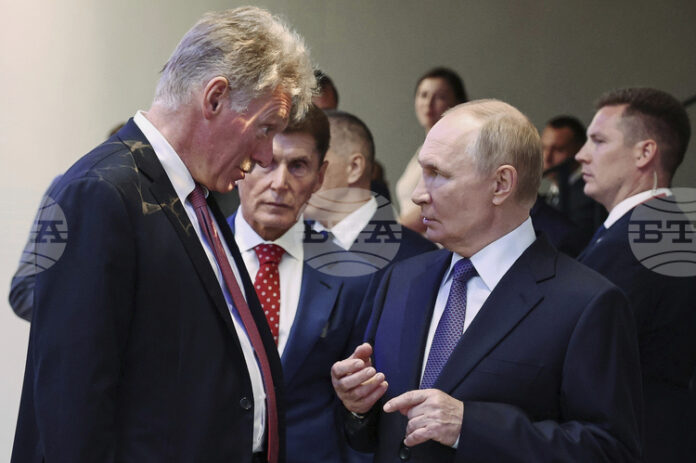 ДОПЪЛНЕНА За решаването на въпроса с Украйна е нужна работа, ДОПЪЛНЕНА
За решаването на въпроса с Украйна е нужна работа, а не среща Путин-Тръмп, заяви Кремъл