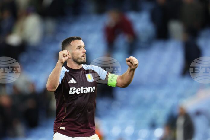 Джон Макгин подписа нов договор с Астън Вила