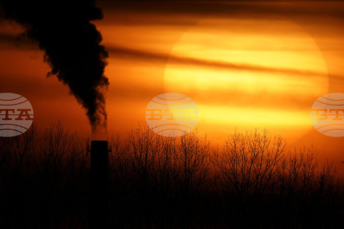 ЕС подкрепи с компромиси целта за намаляване на емисиите с ЕС подкрепи с компромиси целта за намаляване на емисиите с 90 процента до 2040 г.