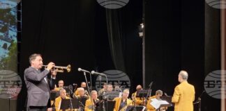 Фънк и нео-соул от Финландия, класически суинг, джаз и импровизации, изпълнени от Биг Бенд Русе, предложи вторият ден на Jazz Fest Ruse