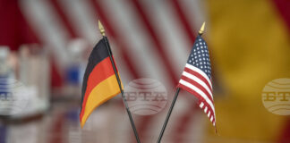 Фридрих Мерц и Доналд Тръмп обсъдиха по телефона мирния план на САЩ за Украйна