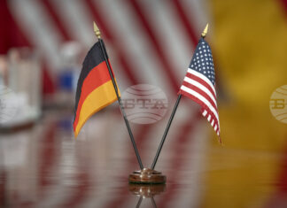 Фридрих Мерц и Доналд Тръмп обсъдиха по телефона мирния план на САЩ за Украйна