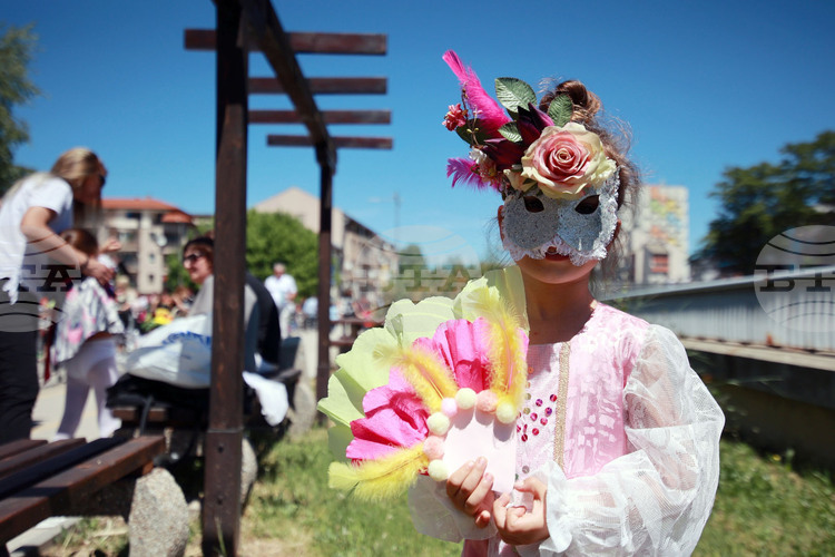 СподелиДнес в 11 11 ч Габрово ще постави начало на петото