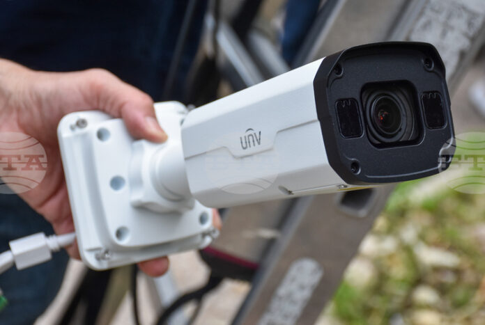 Хазяин в Италия инсталирал камери в 15 апартамента, които е пуснал под наем