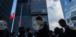 Хонконг скърби за жертвите на пожара, отнел по последни данни живота на 128 души