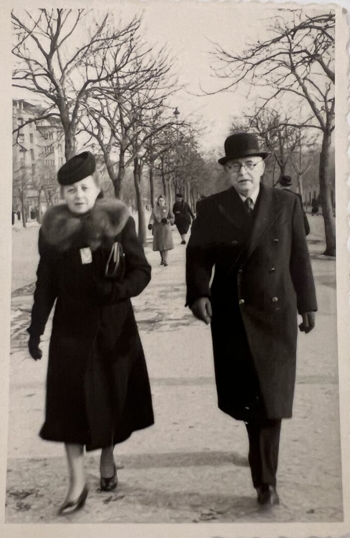 Бистра и Симеон Радеви. София. 1941 – 1942 г. ЦДА, ф. 77К, оп. 4, а.е. 1637, л. 6