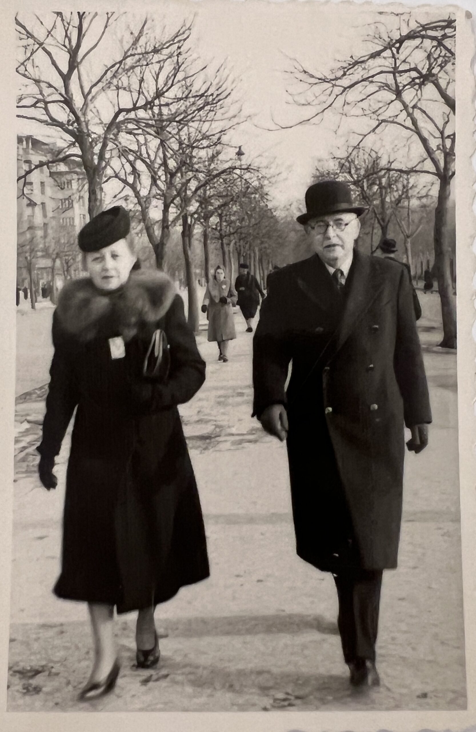 Бистра и Симеон Радеви. София. 1941 – 1942 г.ЦДА, ф. 77К, оп. 4, а.е. 1637, л. 6