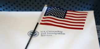 Имиграционните служби на САЩ спират да обработват всички молби от афганистански граждани след атаката във Вашингтон