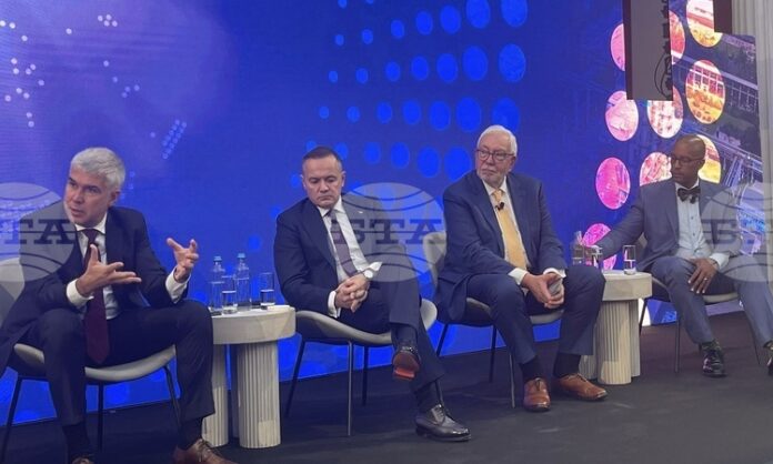 Инфраструктурата на Вертикалния газов коридор на българска територия ще бъде изградена през 2026 г., смятат в "Булгартрансгаз“