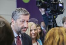 Христо Иванов отговори на Борисов: Категорично невярно е, че съм съдействал за сваляне на санкциите срещу Делян Пеевски Категорично невярно е, че съм съдействал за сваляне на санкциите срещу Делян Пеевски, написа във Фейсбук Христо Иванов в отговор на Бойко Борисов