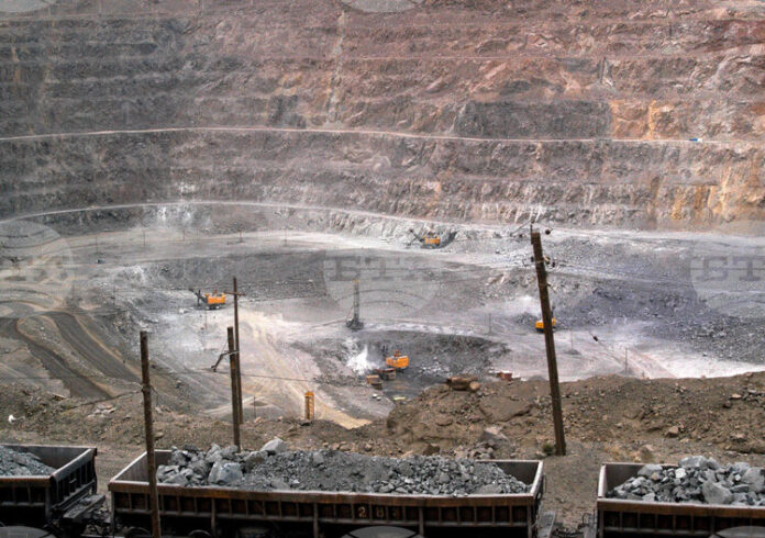 Китай обяви временното спиране на забраната за износ на редки метали към Съединените щати