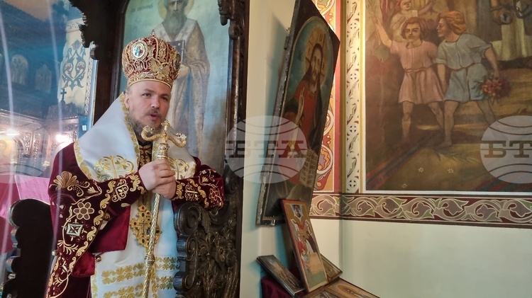 СподелиГлавиницкият епископ Макарий изрази мнение че когато не се противопоставяме