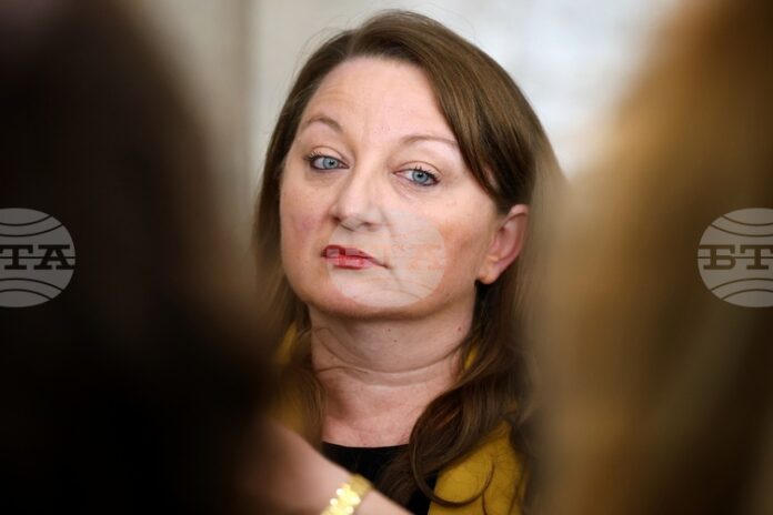 Коледни добавки за пенсионерите тази година не са планирани, каза Деница Сачева