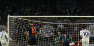 Комо пропусна да победи шампиона Наполи в Неапол