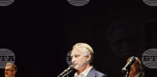 Литературата е, за да превръща преживяването в памет, каза Захари Карабашлиев при получаването на националната награда "Елиас Канети" в Русе