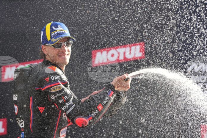 Марко Бедзеки спечели финалното състезание в шампионата по мотоциклетизъм в клас Moто GP