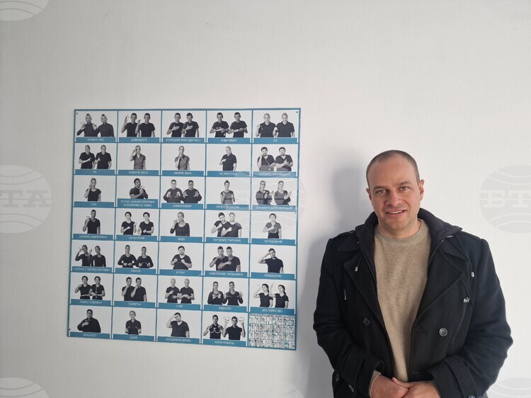 СподелиМебелна фабрика Колорадо разположена в Пазарджик търси оператори на машини