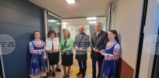 Министърът на образованието и кметът на Пловдив откриха обновеното общежитие на Езикова гимназия „Иван Вазов“