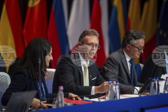 МТИ: Унгарските семейства ще разполагат с допълнителни над 100 000 МТИ: Унгарските семейства ще разполагат с допълнителни над 100 000 форинта месечно след освобождаване на майките от данъка върху доходите