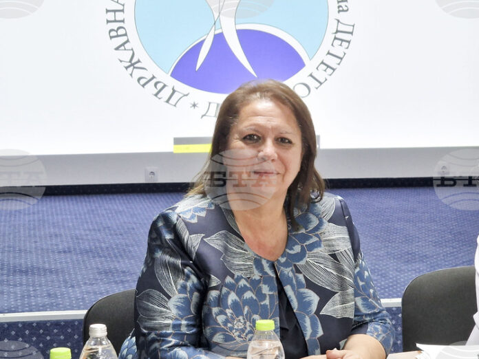 Наша обща отговорност е да пазим децата и да не Наша обща отговорност е да пазим децата и да не сме безучастни пред насилието, каза председателят на ДАЗД Теодора Иванова