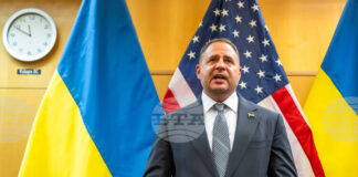 ОБНОВЕНА
                                                                                                Домът на ръководителя на украинската президентска канцелария Андрий Eрмак беше претърсен