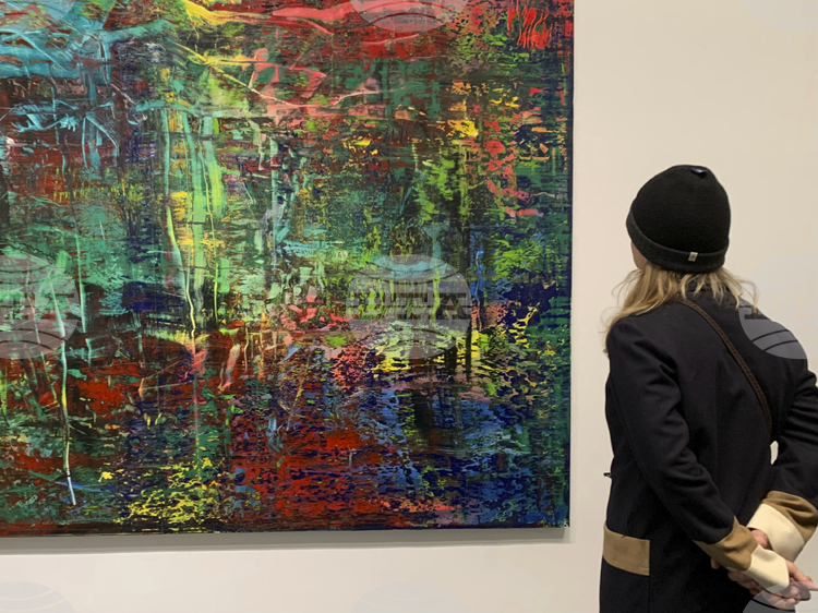 СподелиАбстрактната творба U L от Герхард Рихтер създадена през 1985 година