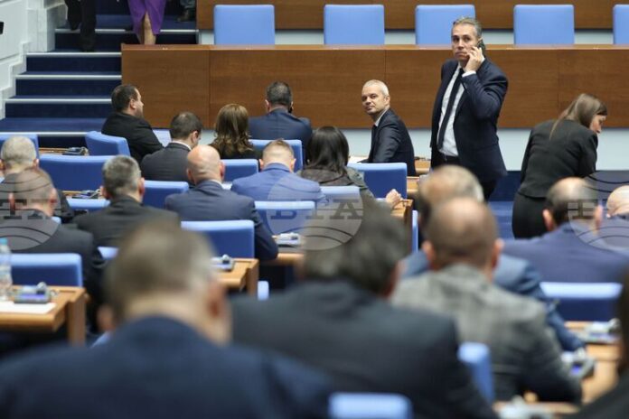 Парламентът отхвърли проекторешението на „Възраждане“ за създаване на временна комисия Парламентът отхвърли проекторешението на „Възраждане“ за създаване на временна комисия за строителството и финансирането на хотел „Хаяши” в София